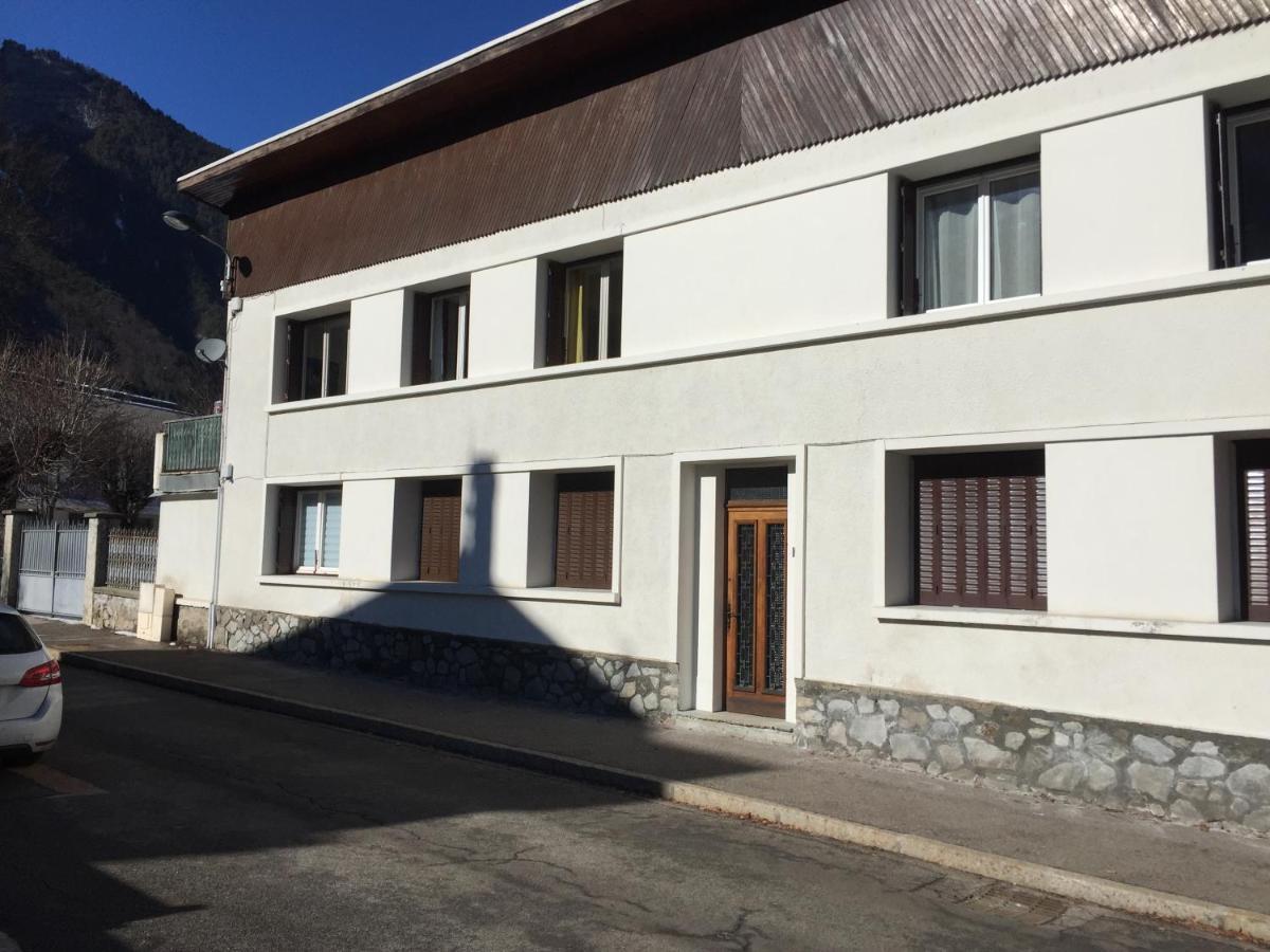 Superbe Appartement A Bourg D'Oisans Avec Terrasse Sud Le Bourg-dʼOisans Eksteriør billede